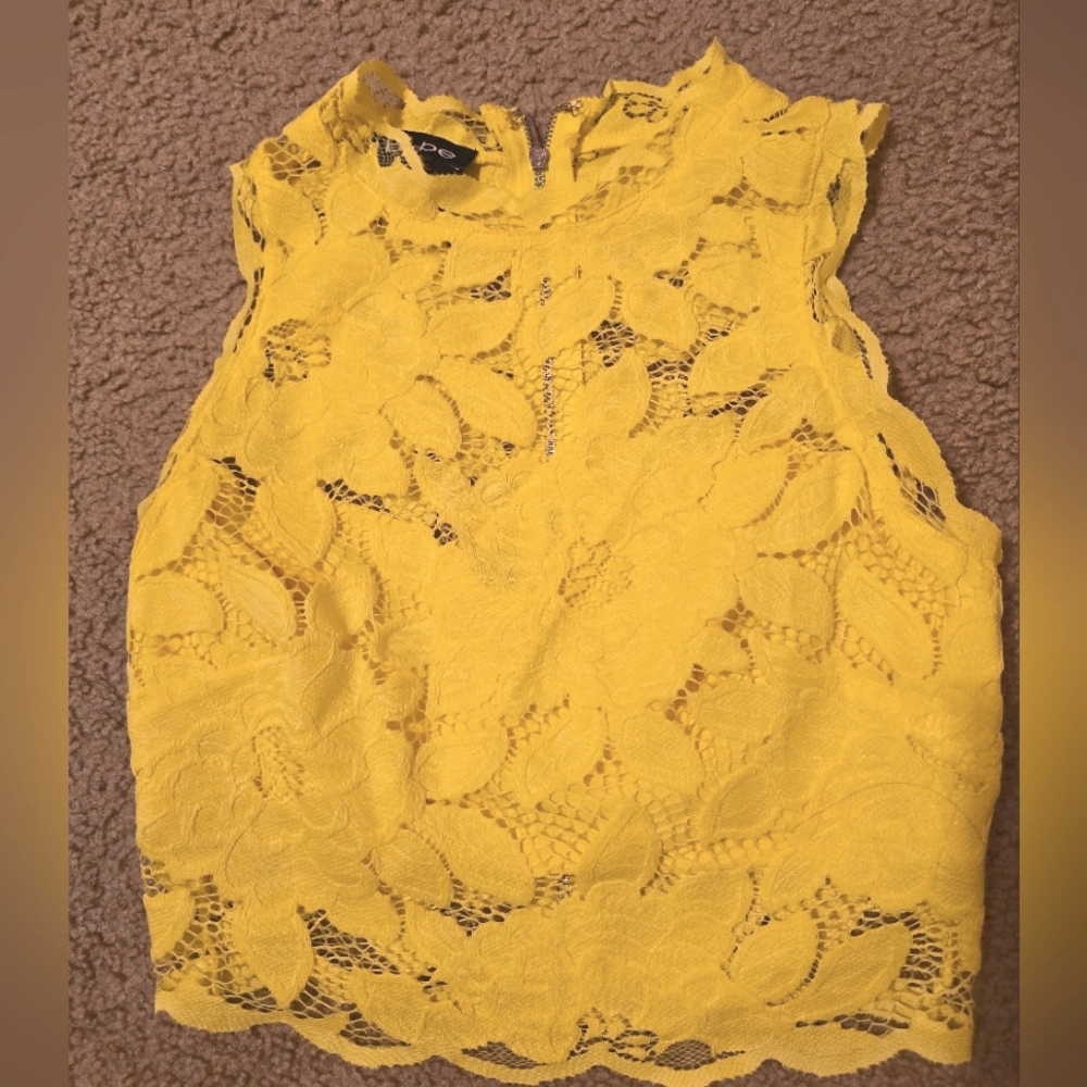 Bebe lace top
